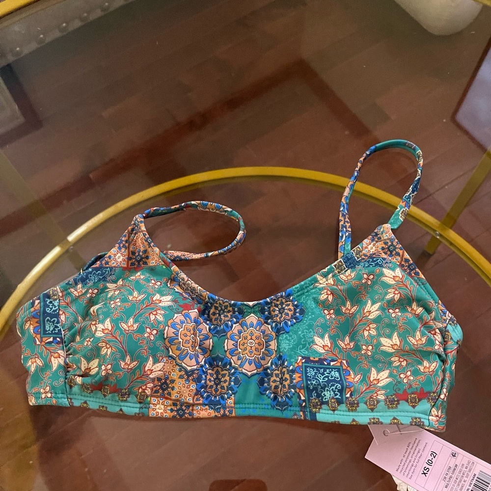 ✨NWT✨ Women’s Bathing Suit Top